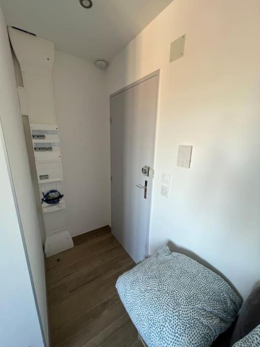 Super Studio En Face De La Gare De Mulhouse Apartment Bagian luar foto